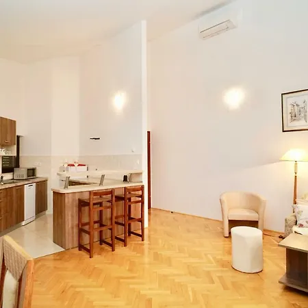 Villa Deluxe Marisia *