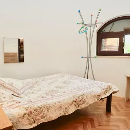 Deluxe Marisia Seget Vranjica